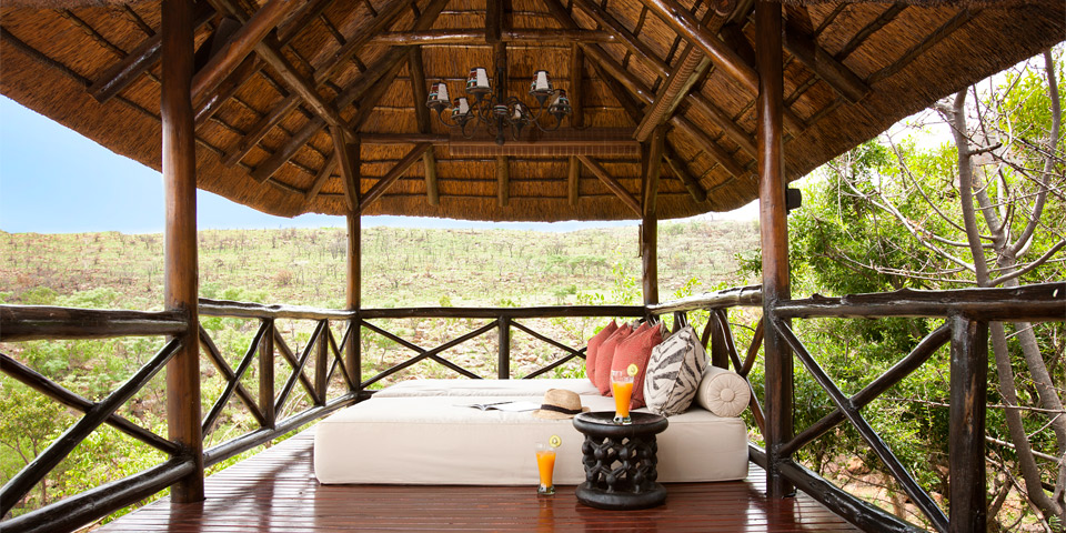 Izingwe Lodge bed Elite Living Africa